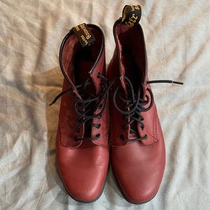Dr. Marten Newton -Size 10